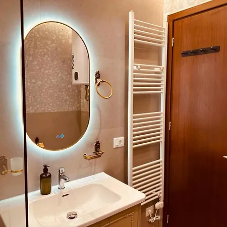 58 Belvedere, Denn 4 Korce